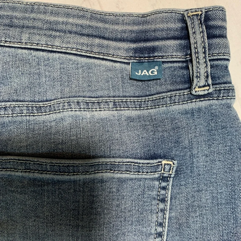 NWT JAG Alex mid rise boyfriend short. Cuffed. Size 6. - Picture 10 of 10